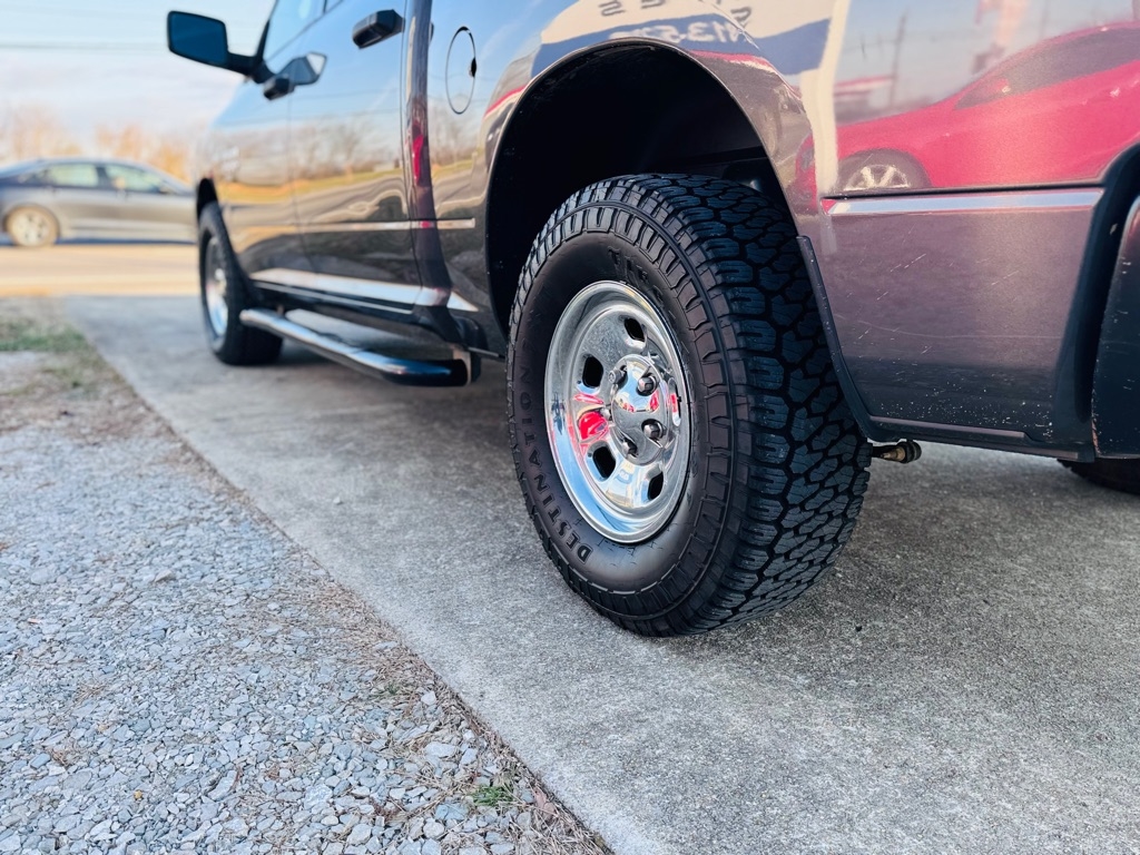 RAM 1500 Classic Tradesman Crew Cab SWB 4WD 2020