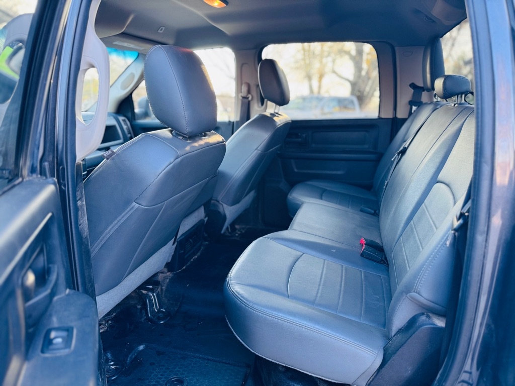 RAM 1500 Classic Tradesman Crew Cab SWB 4WD 2020