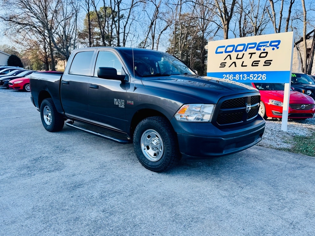 RAM 1500 Classic Tradesman Crew Cab SWB 4WD 2020