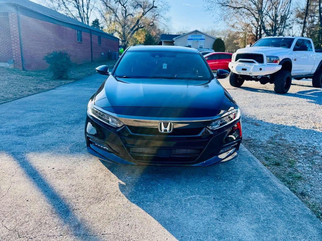 2018 Honda Accord Sport's photo