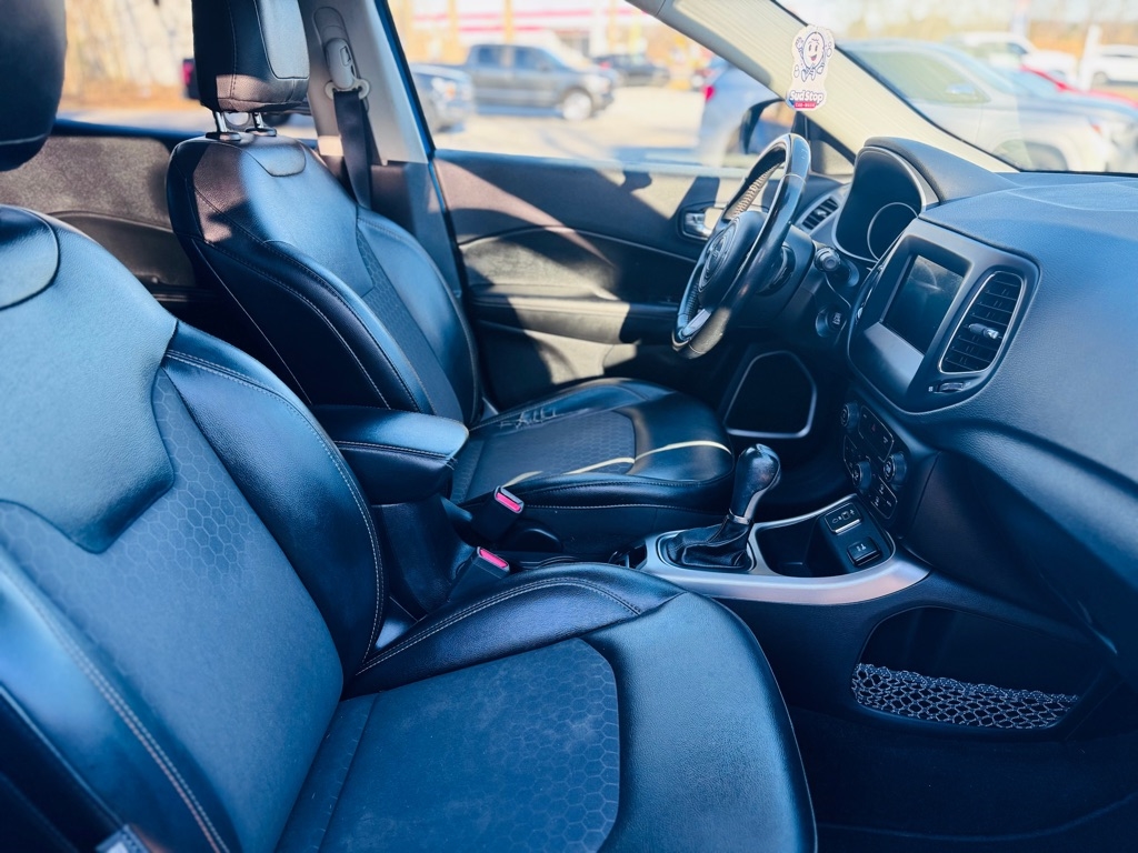 Jeep Compass Latitude FWD 2019