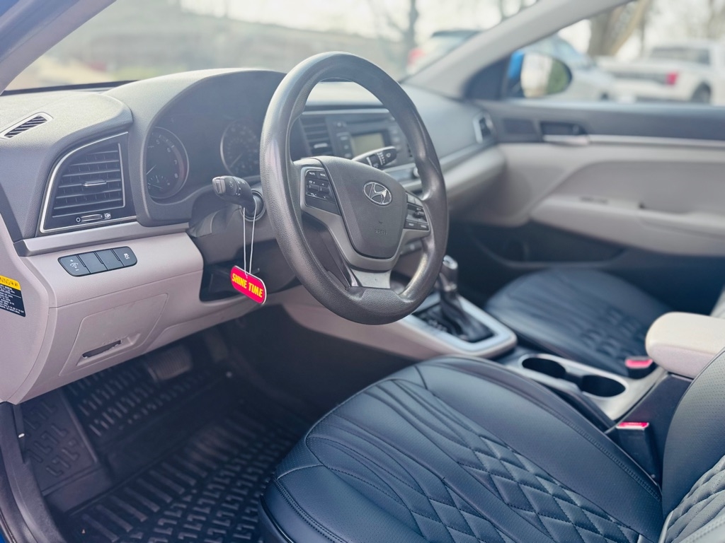 Hyundai Elantra SE 6AT 2017