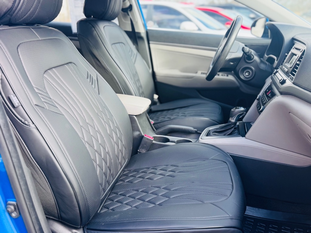 Hyundai Elantra SE 6AT 2017