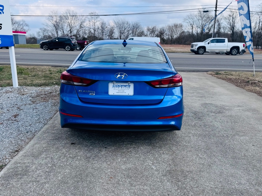 Hyundai Elantra SE 6AT 2017