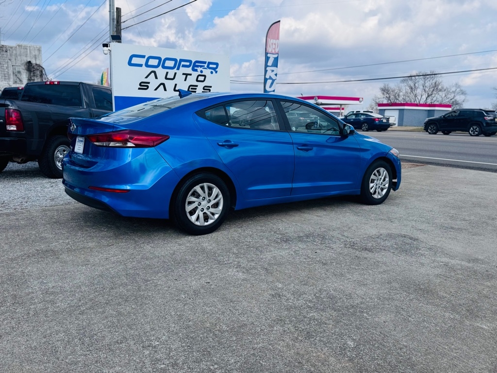 Hyundai Elantra SE 6AT 2017