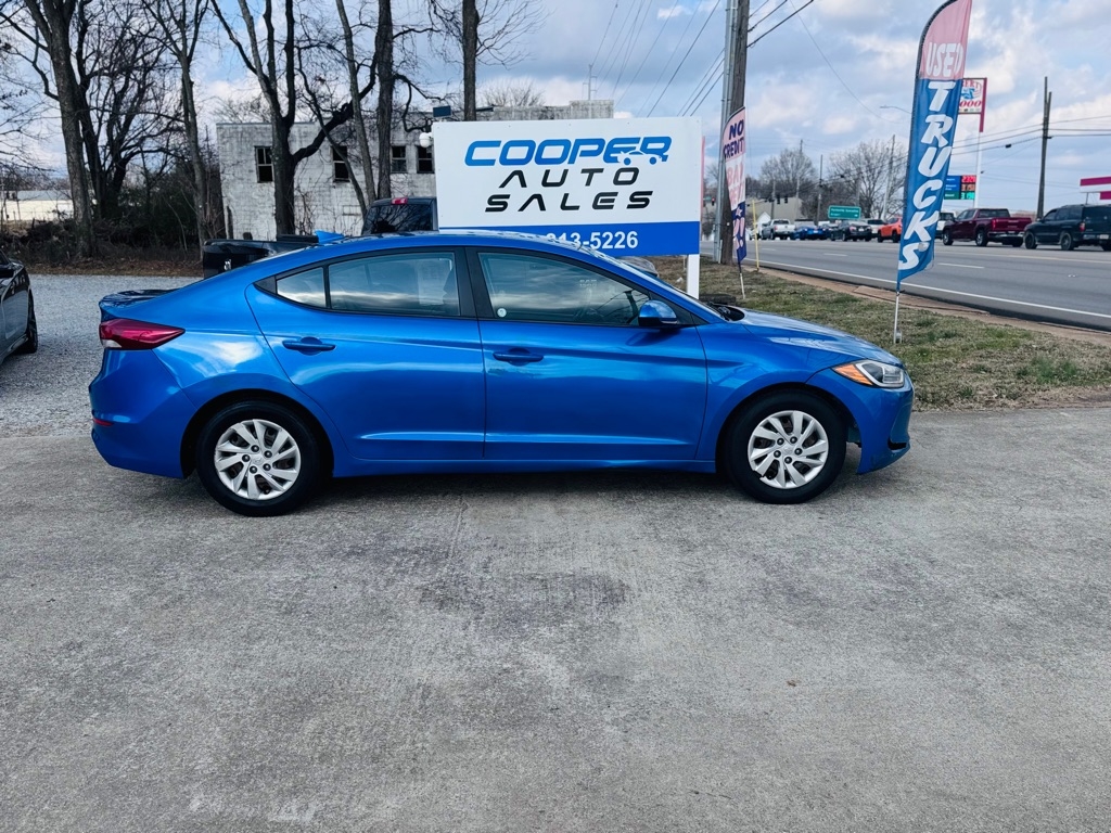 Hyundai Elantra SE 6AT 2017