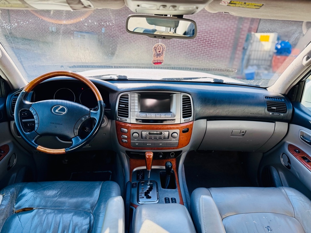 Lexus LX 470 Sport Utility 2006