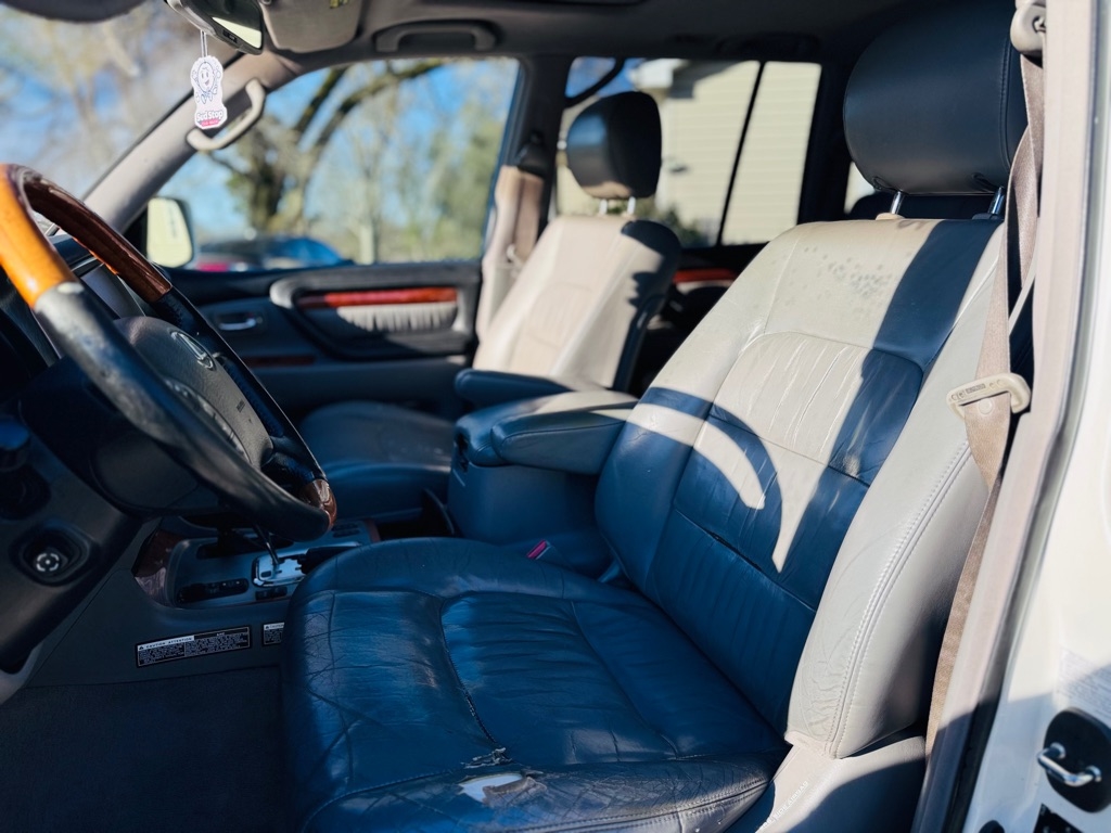 Lexus LX 470 Sport Utility 2006