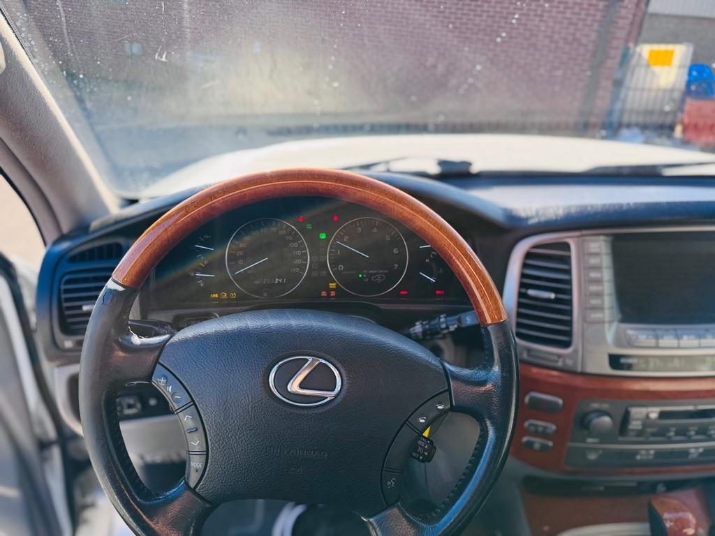 Lexus LX 470 Sport Utility 2006