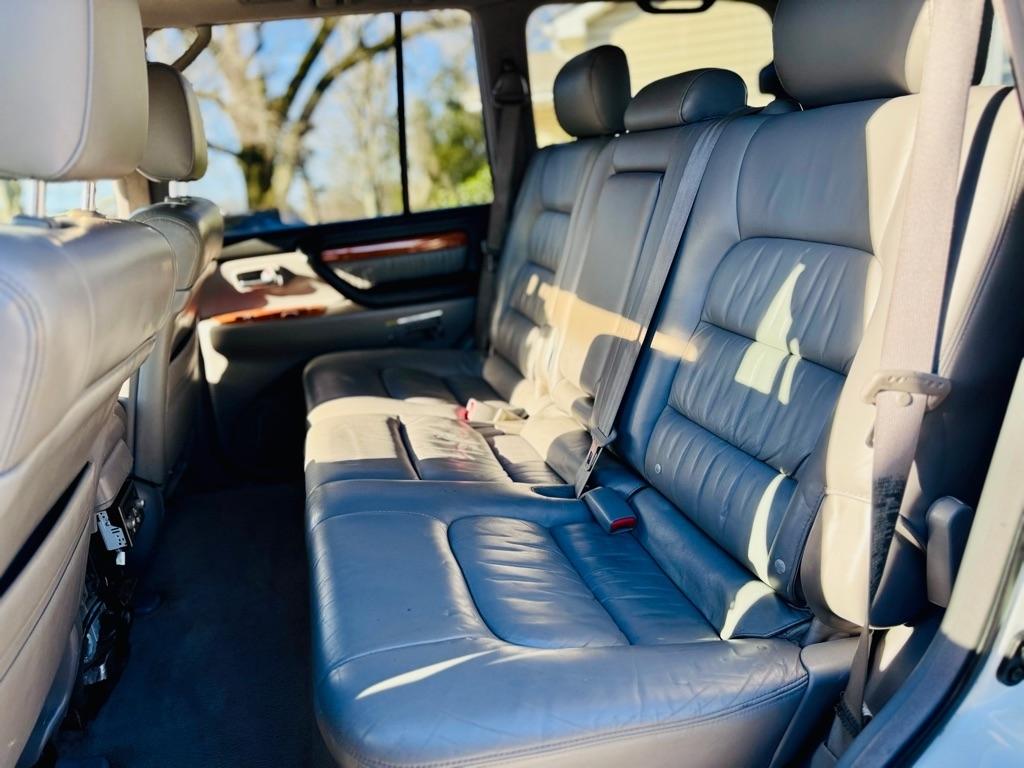 Lexus LX 470 Sport Utility 2006