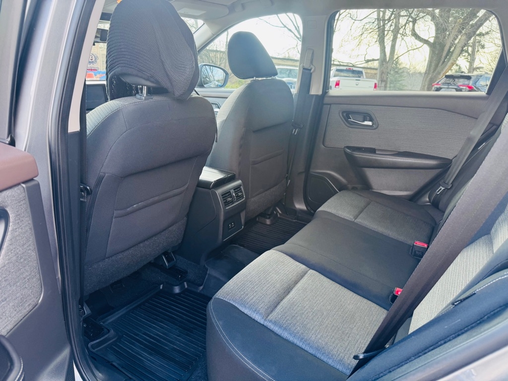 Nissan Rogue SV AWD 2022