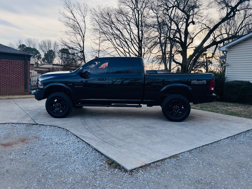 RAM 2500 Laramie Crew Cab SWB 4WD 2017