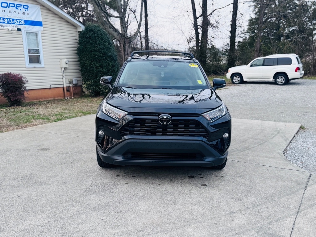 Toyota RAV4 XLE Premium AWD 2021