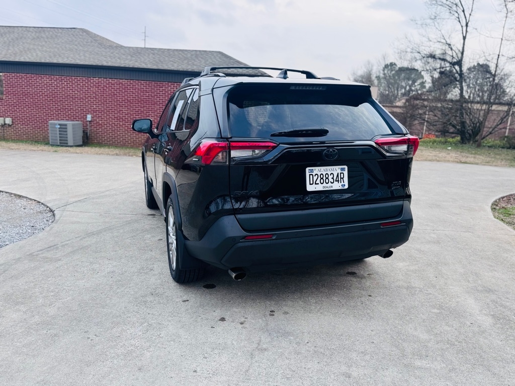 Toyota RAV4 XLE Premium AWD 2021
