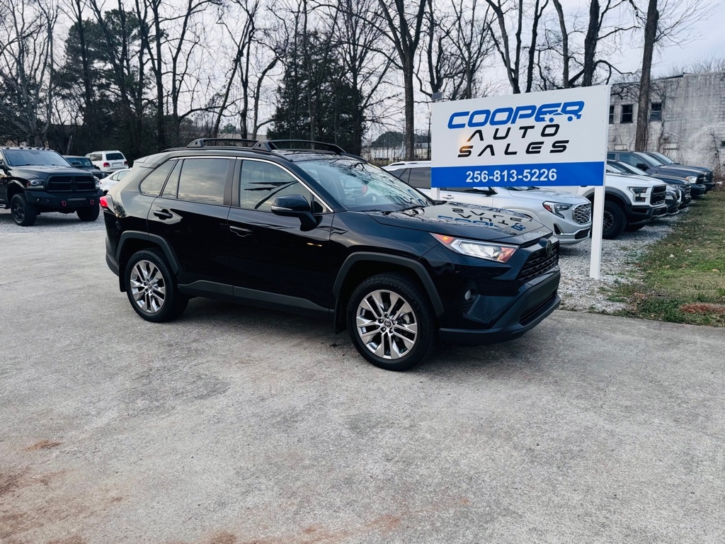 Toyota RAV4 XLE Premium AWD 2021