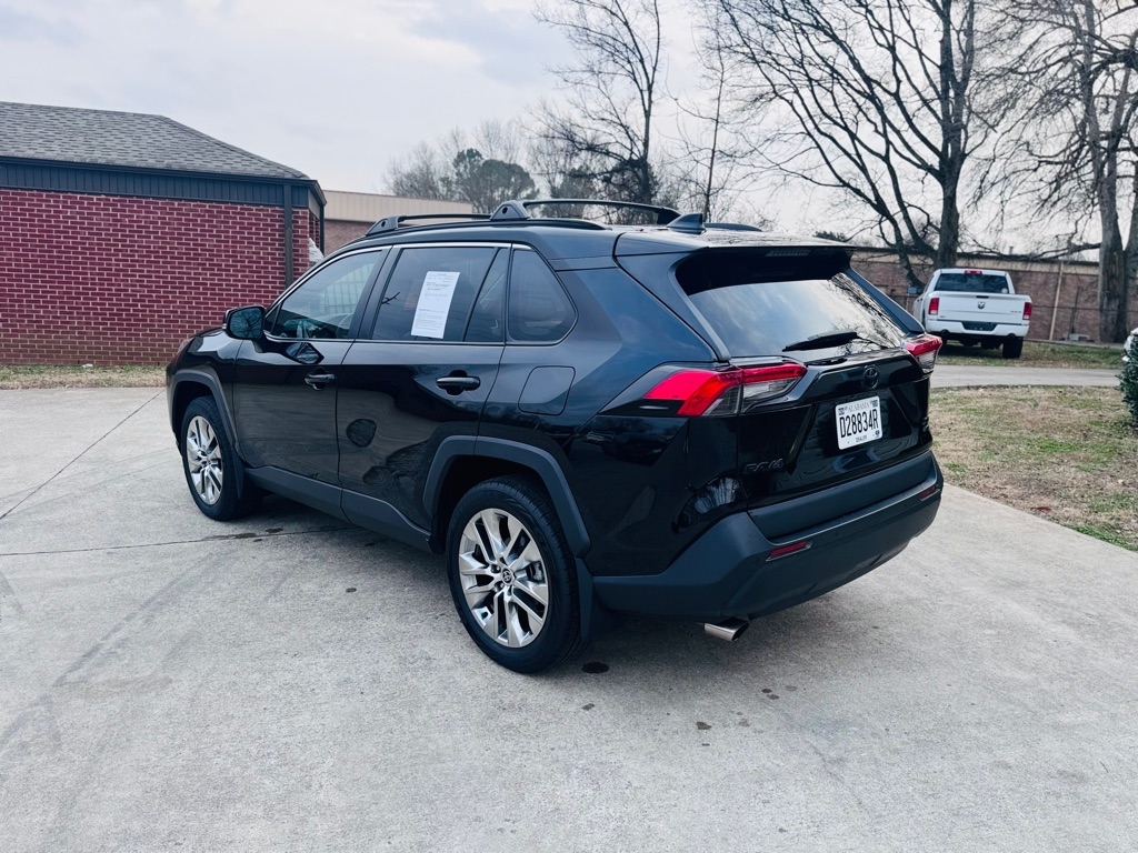 Toyota RAV4 XLE Premium AWD 2021