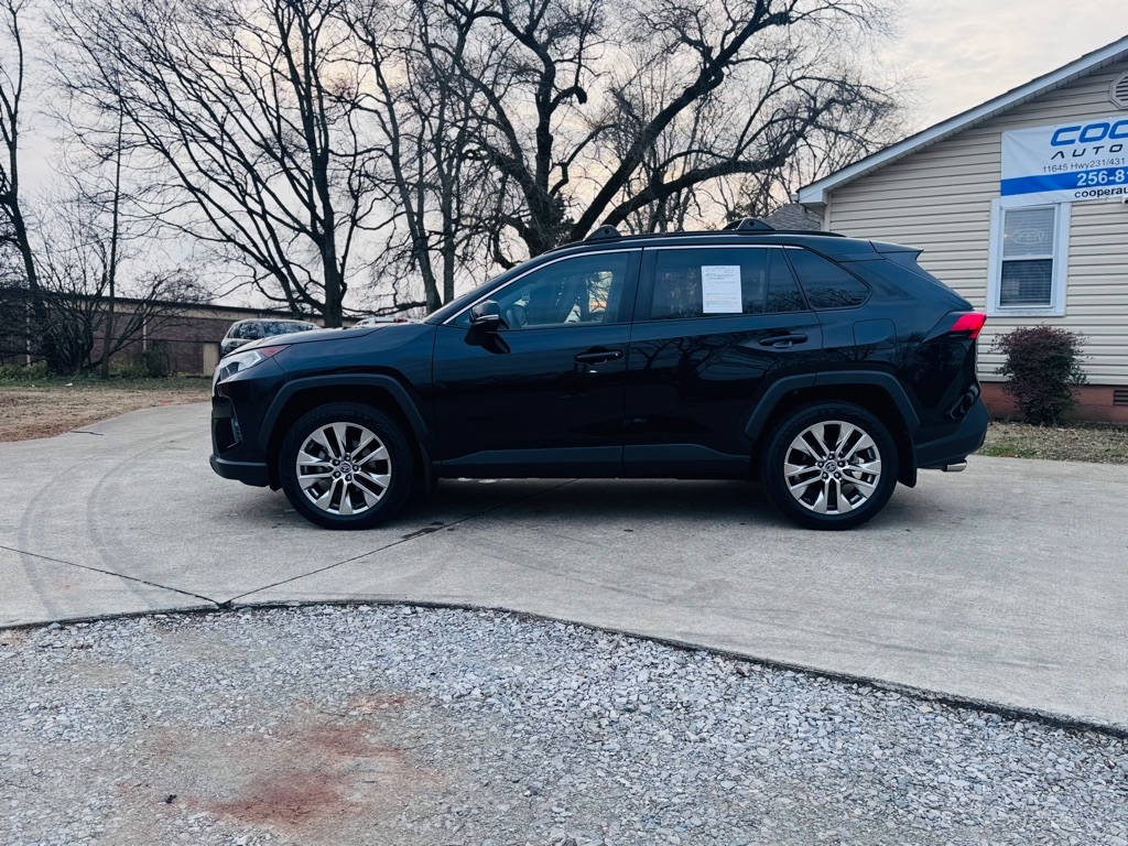 Toyota RAV4 XLE Premium AWD 2021