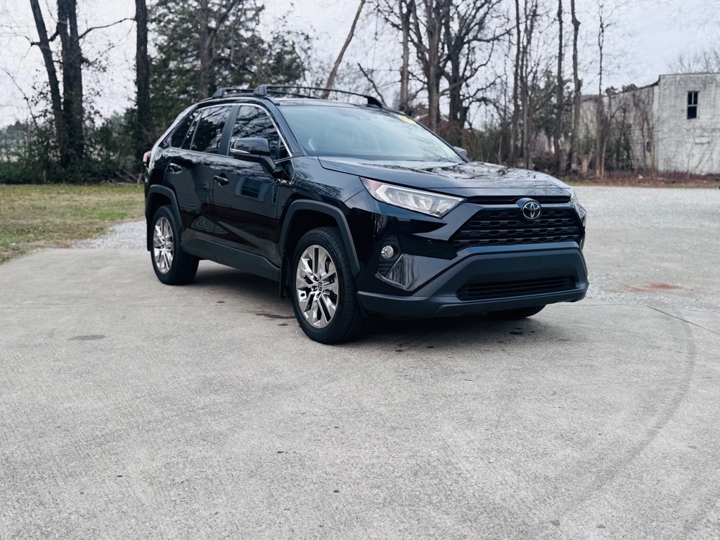 Toyota RAV4 XLE Premium AWD 2021