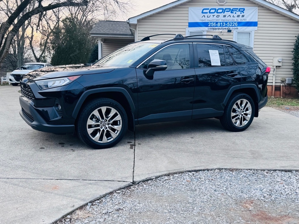 Toyota RAV4 XLE Premium AWD 2021