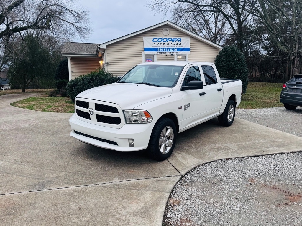 RAM 1500 Classic Tradesman Crew Cab SWB 4WD 2019