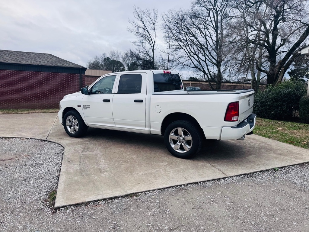 RAM 1500 Classic Tradesman Crew Cab SWB 4WD 2019