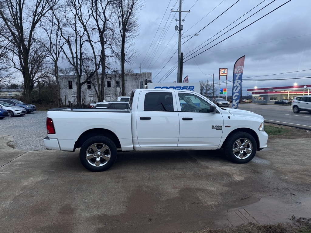 RAM 1500 Classic Tradesman Crew Cab SWB 4WD 2019