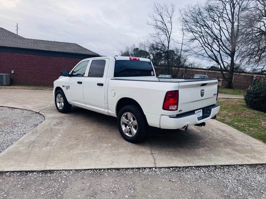 RAM 1500 Classic Tradesman Crew Cab SWB 4WD 2019