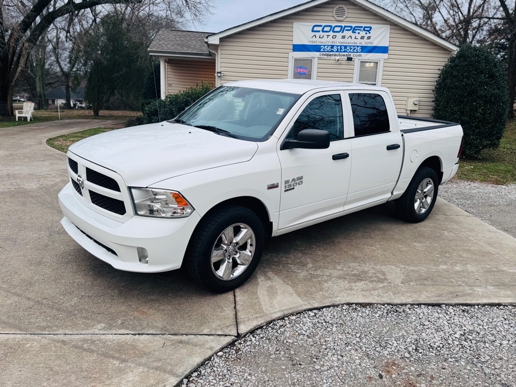 RAM 1500 Classic Tradesman Crew Cab SWB 4WD 2019