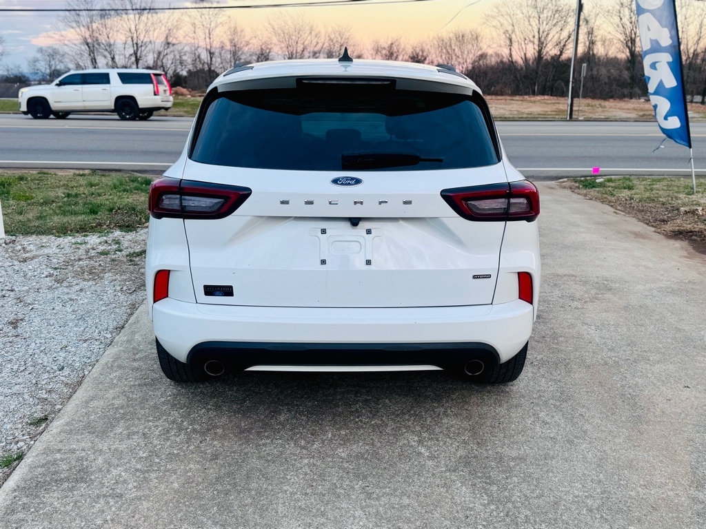 Ford Escape ST-Line Hybrid 2023