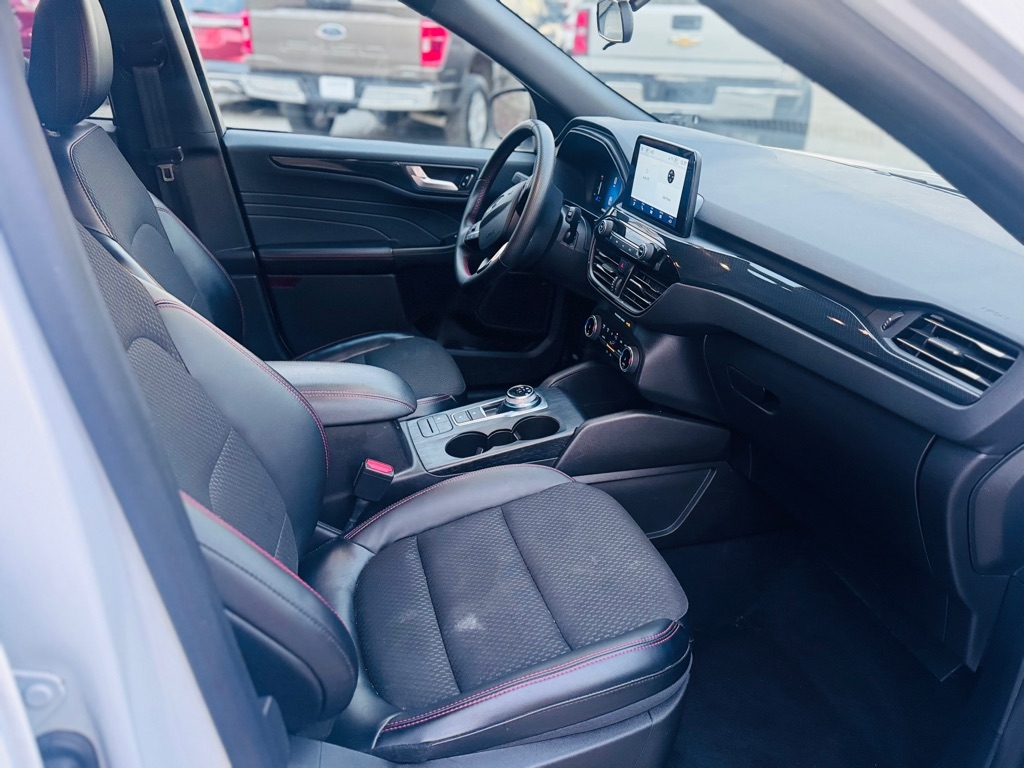 Ford Escape ST-Line Hybrid 2023