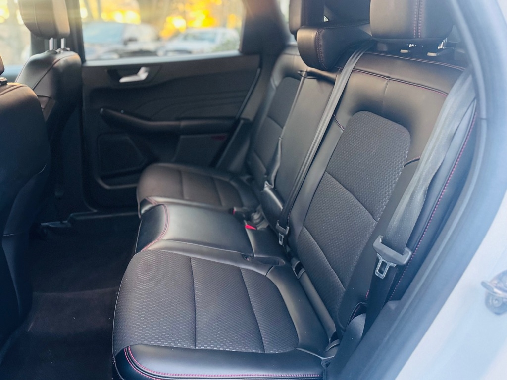 Ford Escape ST-Line Hybrid 2023