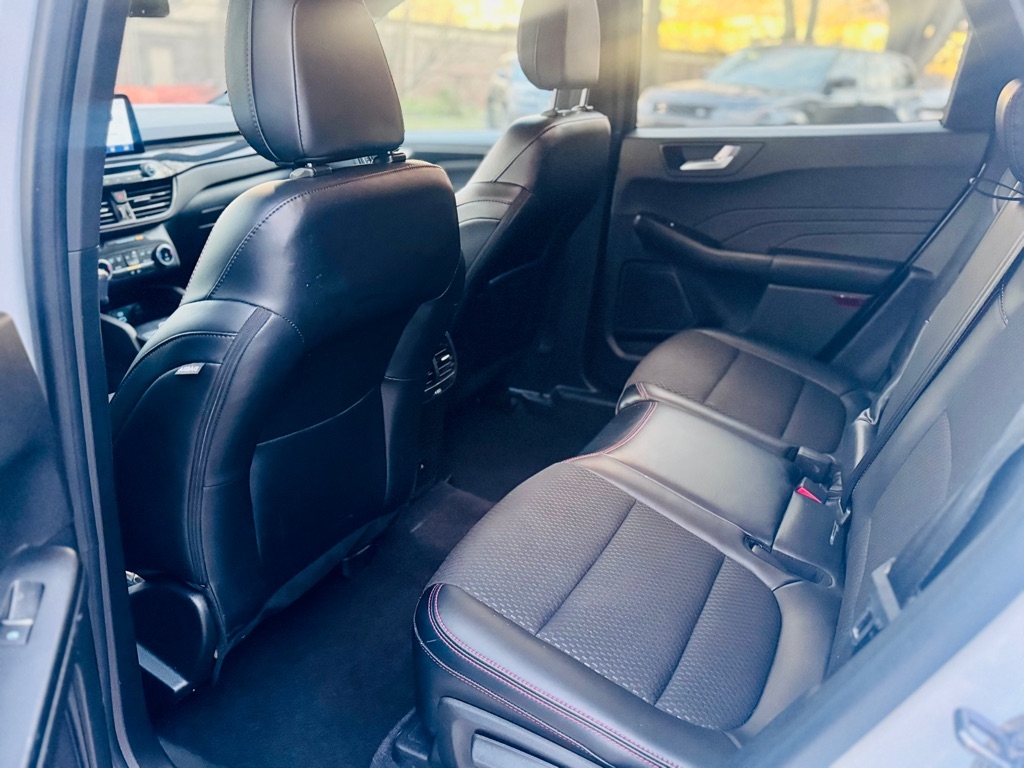 Ford Escape ST-Line Hybrid 2023