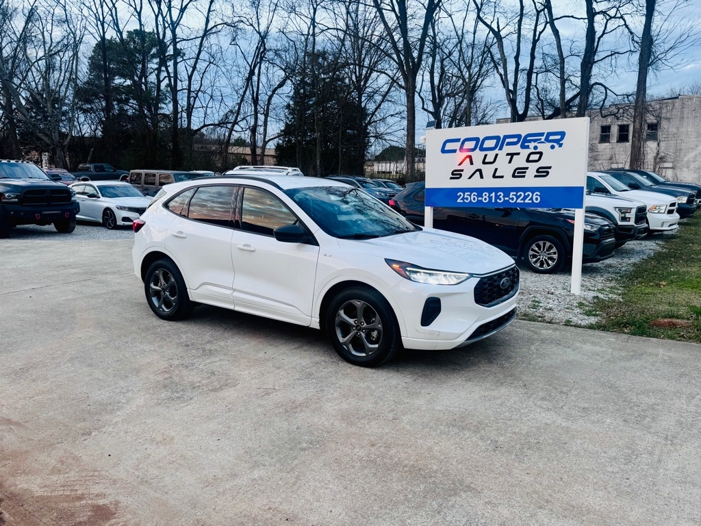 Ford Escape ST-Line Hybrid 2023