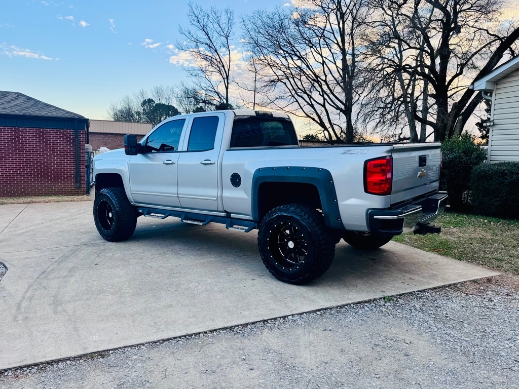 Chevrolet Silverado 2500HD LT Double Cab 4WD 2017