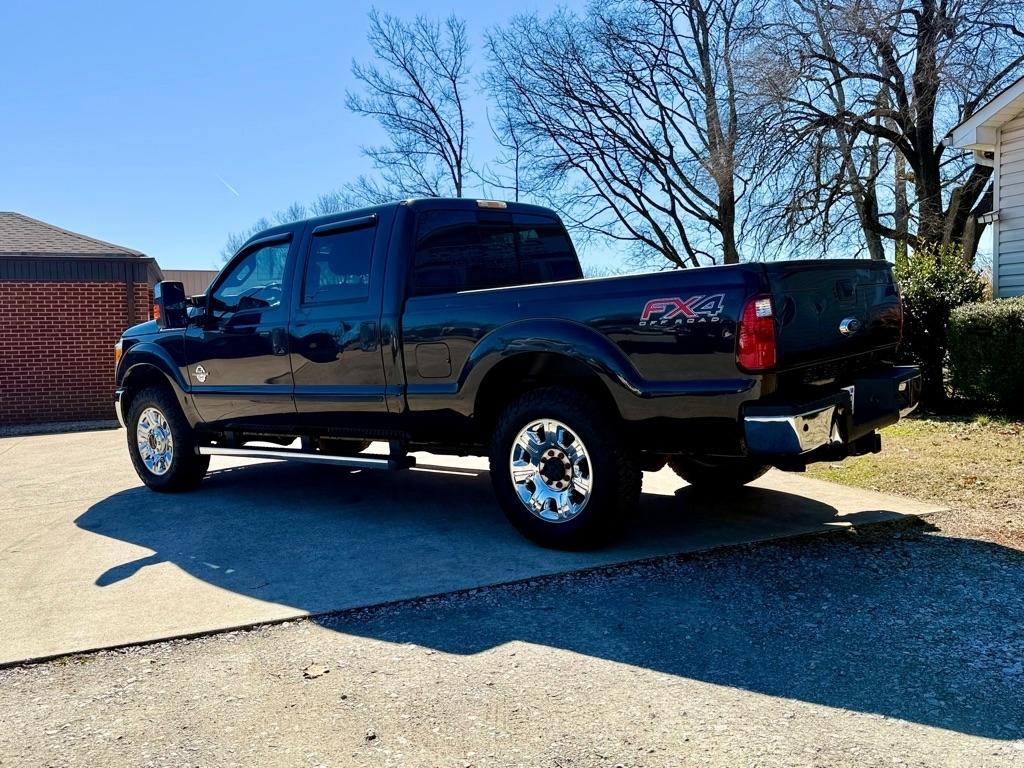 Ford F-250 SD Lariat Crew Cab 4WD 2015