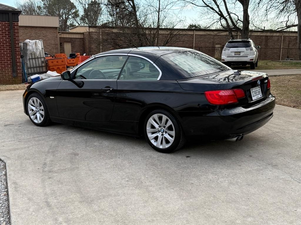BMW 3-Series 328i Convertible 2011
