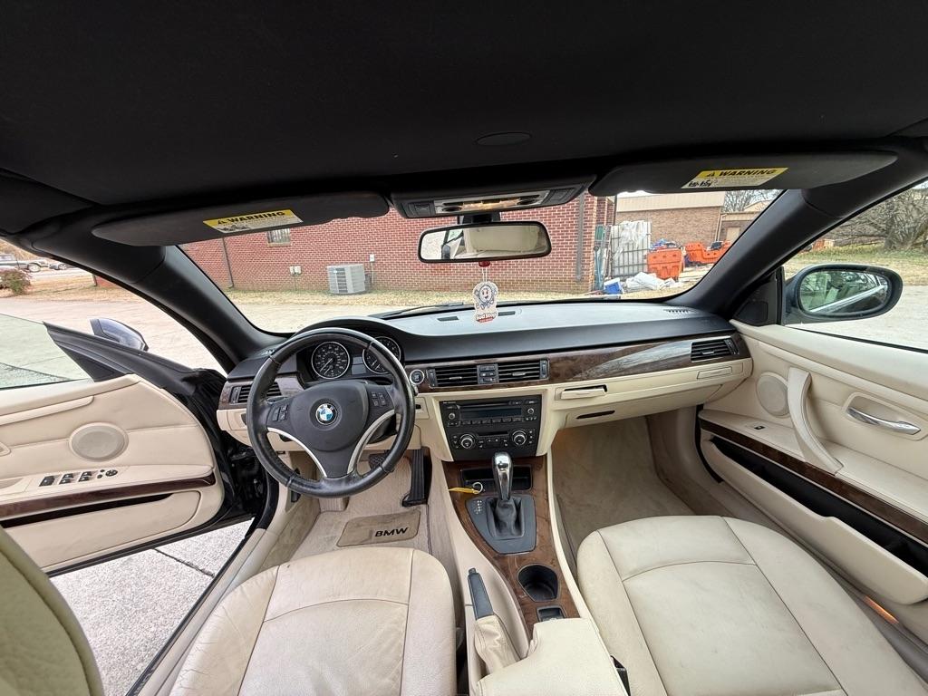 BMW 3-Series 328i Convertible 2011