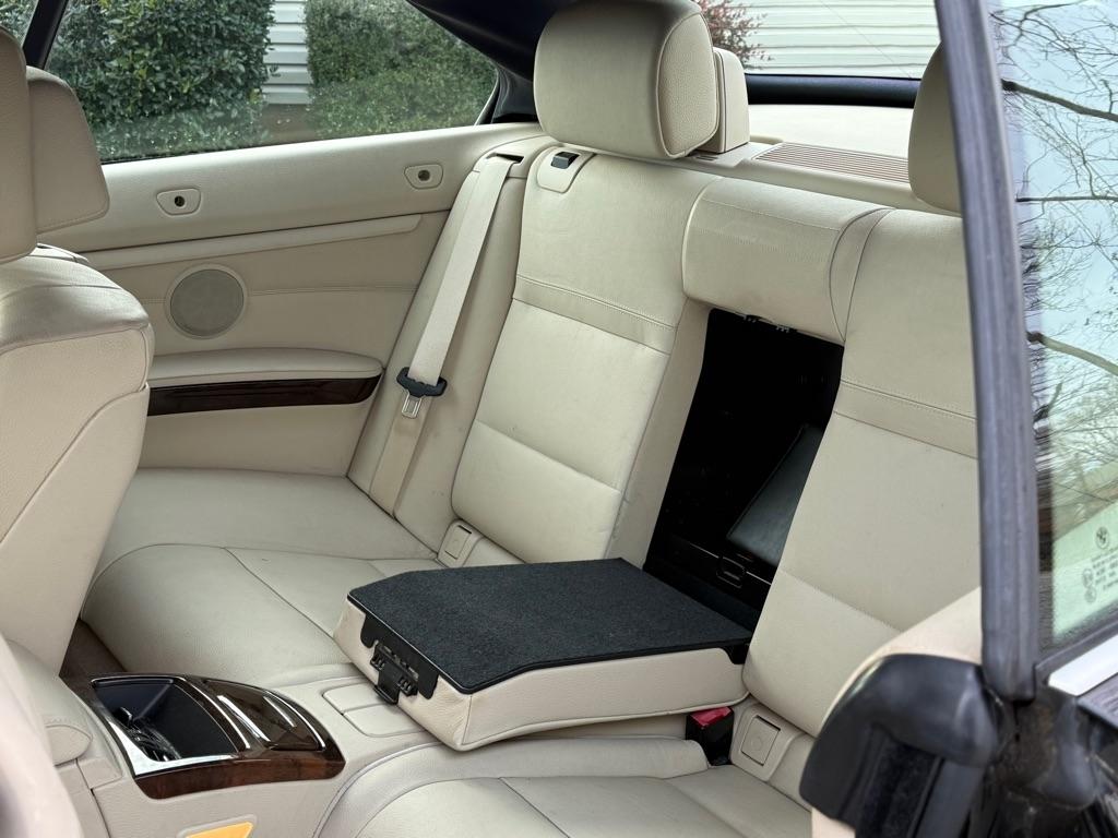 BMW 3-Series 328i Convertible 2011