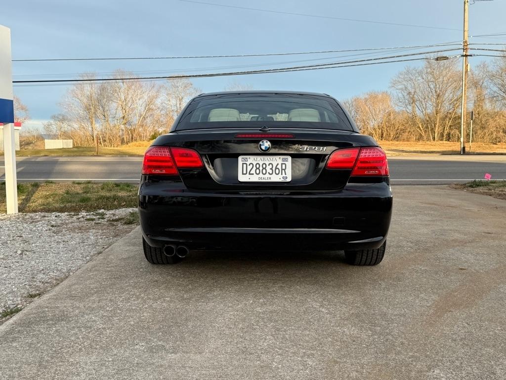 BMW 3-Series 328i Convertible 2011