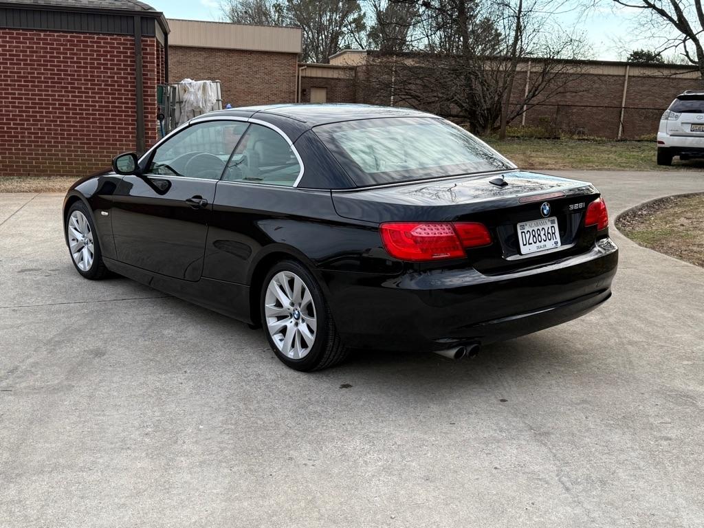 BMW 3-Series 328i Convertible 2011