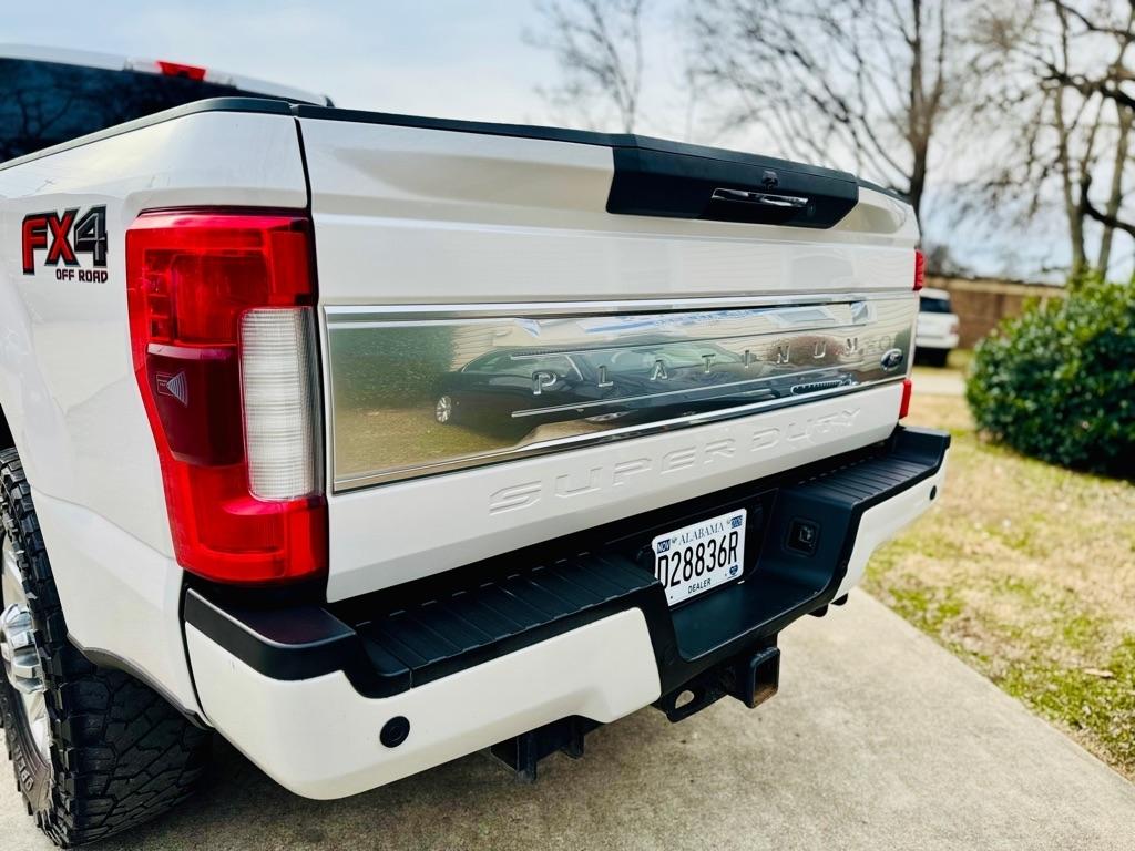 Ford F-350 SD Platinum Crew Cab Long Box 4WD 2017