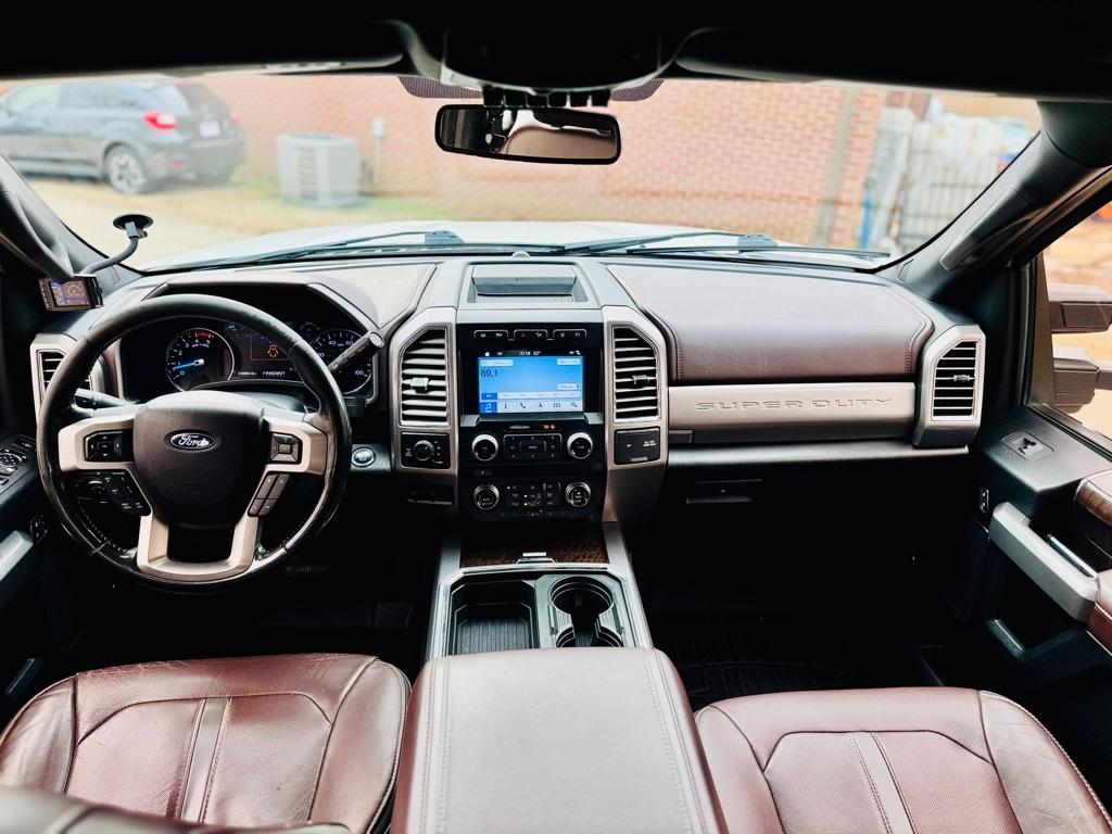 Ford F-350 SD Platinum Crew Cab Long Box 4WD 2017