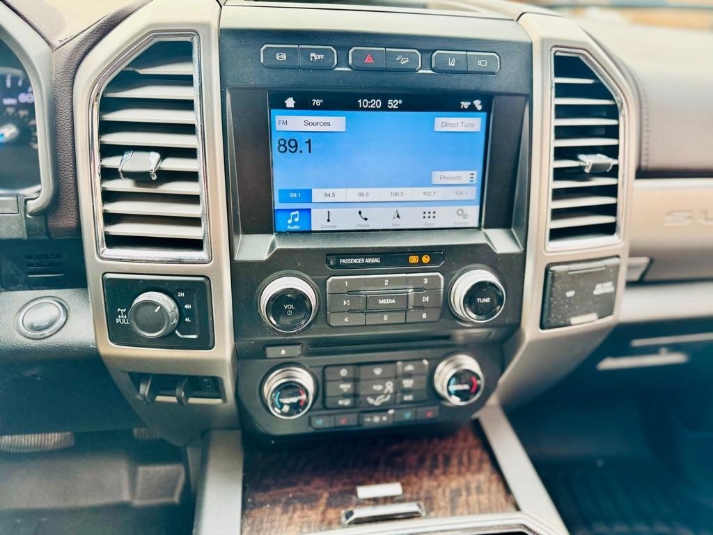 Ford F-350 SD Platinum Crew Cab Long Box 4WD 2017