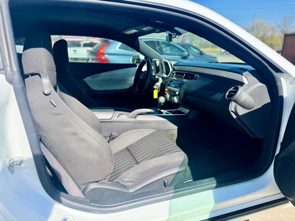 Chevrolet Camaro LS Coupe 2013