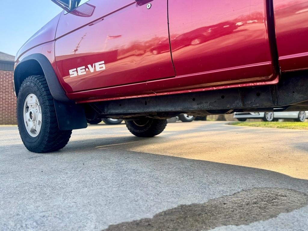 Nissan Pickup SE-V6 King Cab 4WD 1993