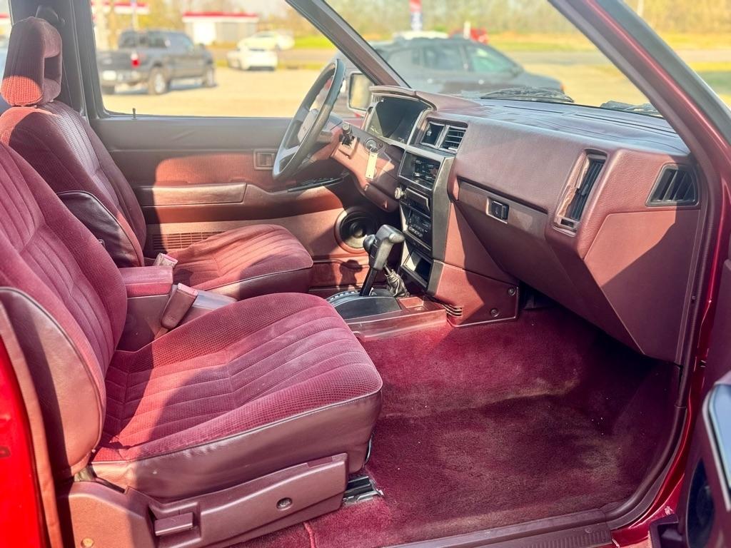 Nissan Pickup SE-V6 King Cab 4WD 1993