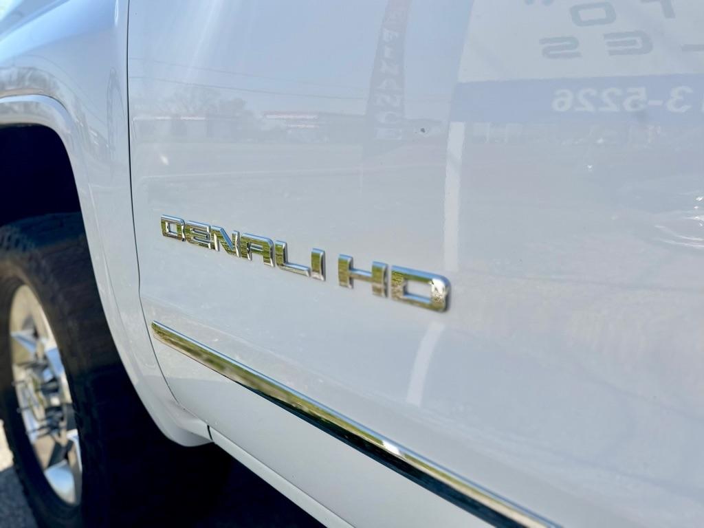 GMC Sierra 2500HD Denali Crew Cab 4WD 2016