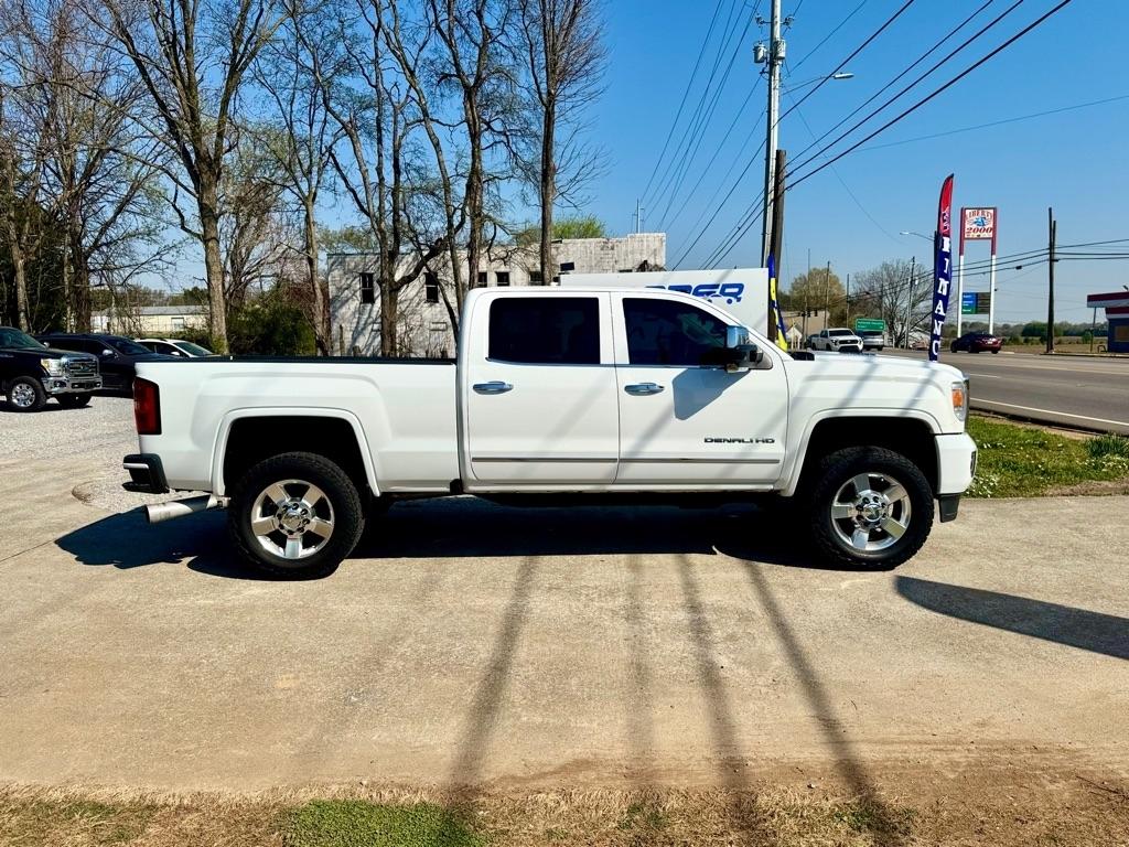 GMC Sierra 2500HD Denali Crew Cab 4WD 2016