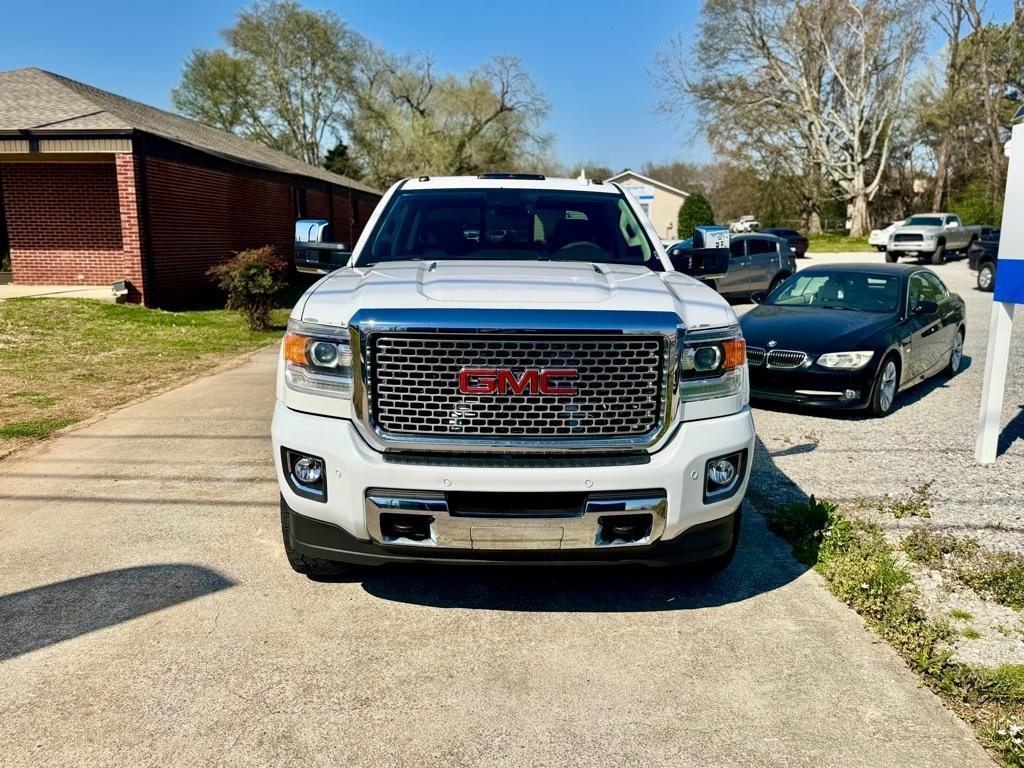 GMC Sierra 2500HD Denali Crew Cab 4WD 2016