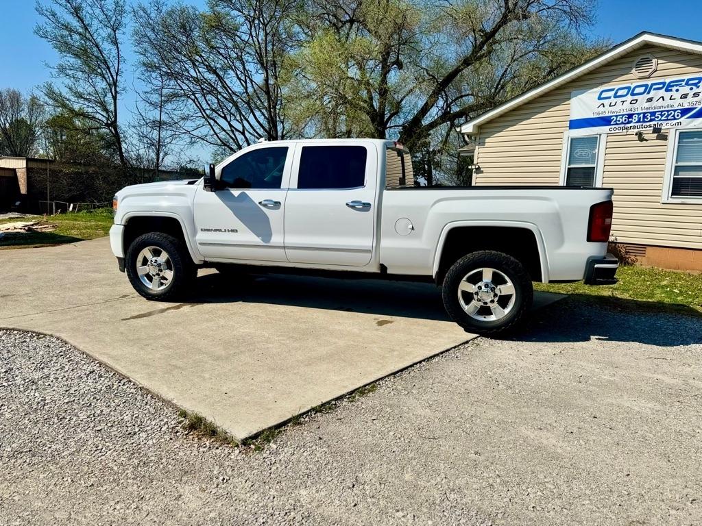 GMC Sierra 2500HD Denali Crew Cab 4WD 2016